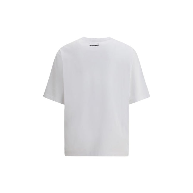 White Cotton T-ShirtDsquared2’s T-Shirt is a casual piece with a strong character, made from cotton and finished with a classic ribbed crew neck. The contrasting Obsessed2 print stands out on the front and the iconic signature on the back adds a graphic a