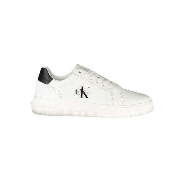 White Leather Men SneakerStep into the vanguard of street style with these Calvin Klein sneakers. Meticulously crafted for the modern man, they boast contrasting black accents and a bold logo detail that sets you apart from the crowd. The removable footbe