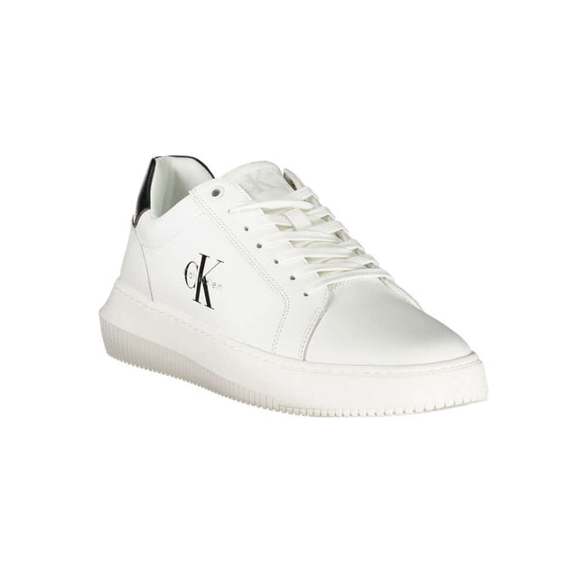 White Leather Men SneakerStep into the vanguard of street style with these Calvin Klein sneakers. Meticulously crafted for the modern man, they boast contrasting black accents and a bold logo detail that sets you apart from the crowd. The removable footbe