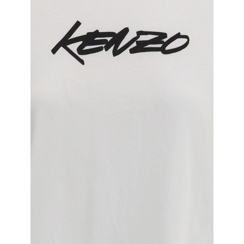 White Cotton T-ShirtKenzo’s cotton T-Shirt is an essential garment with a strong character. Made from pure cotton, it features a ribbed crew neck that ensures comfort and durability. What makes it unique is the iconic Kenzo signature printed in contrast o