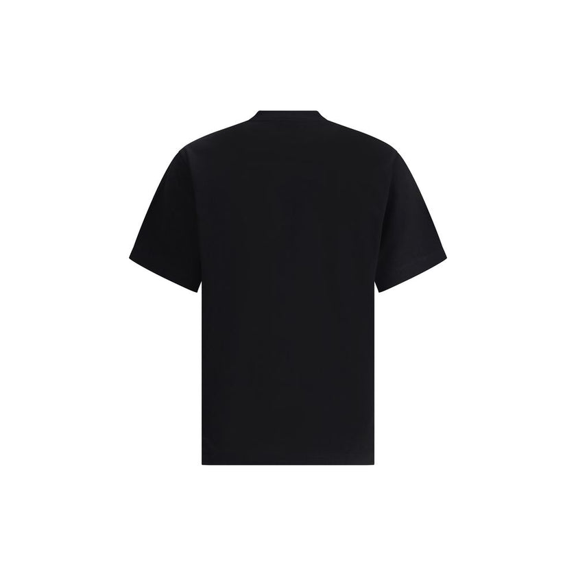 Black Cotton T-ShirtFerragamo’s cotton T-Shirt stands out for its minimal elegance and refined details. Made of soft cotton, it features a ribbed crew neck and the brand’s iconic tone-on-tone signature on the front for a discreet and sophisticated effect.
