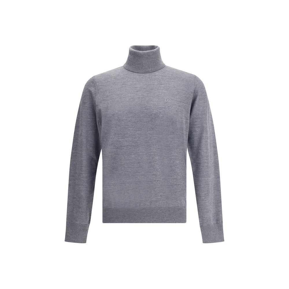 Gray Fleece Wool TurtleneckVirgin wool turtleneck Sweater by Dsquared2 features a soft high collar that can be turned up as desired. Ribbed cuffs and hem ensure a snug and comfortable fit. The front is embellished with the iconic tone-on-tone embroidered