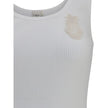 White Cotton TopChloé’s ribbed jersey Top is a versatile and feminine garment. Made of soft ribbed jersey, it offers a comfortable fit that flatters the silhouette. The classic round neckline makes it a passe-partout for a variety of occasions, while a de
