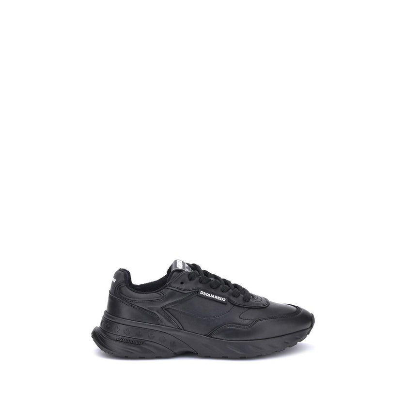 Black Calf Leather Bos Taurus Athletic SneakersDsquared2’s leather Sprinter Sneakers combine bold design and retro styling with a modern twist. The upper lace-up closure ensures a secure fit, while the unmistakable paneled design is full of character. The