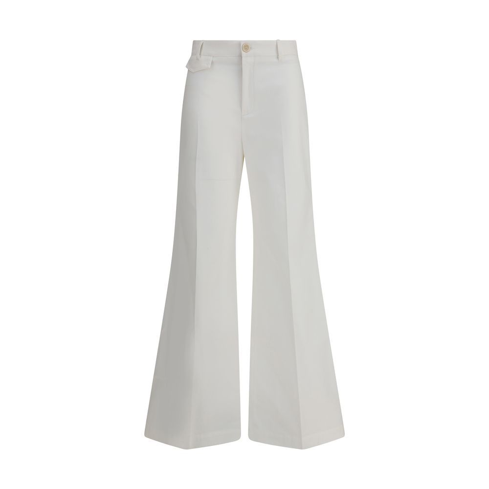 White Cotton Flared PantsChloé’s cotton Pants are a versatile piece with a casual style, perfect for any occasion. They feature a classic five-pocket flare pattern that combines functionality with an iconic, on-trend silhouette. The zip-and-button front c