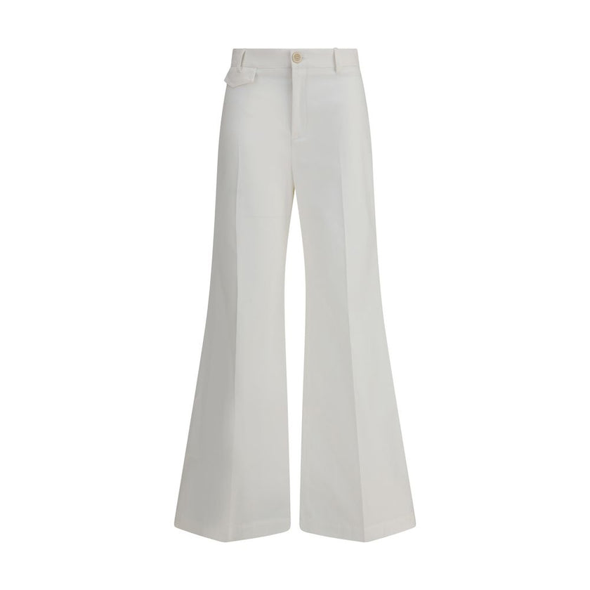 White Cotton Flared PantsChloé’s cotton Pants are a versatile piece with a casual style, perfect for any occasion. They feature a classic five-pocket flare pattern that combines functionality with an iconic, on-trend silhouette. The zip-and-button front c
