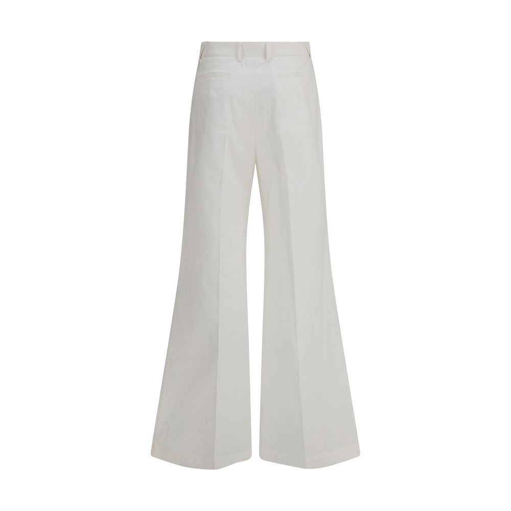 White Cotton Flared PantsChloé’s cotton Pants are a versatile piece with a casual style, perfect for any occasion. They feature a classic five-pocket flare pattern that combines functionality with an iconic, on-trend silhouette. The zip-and-button front c