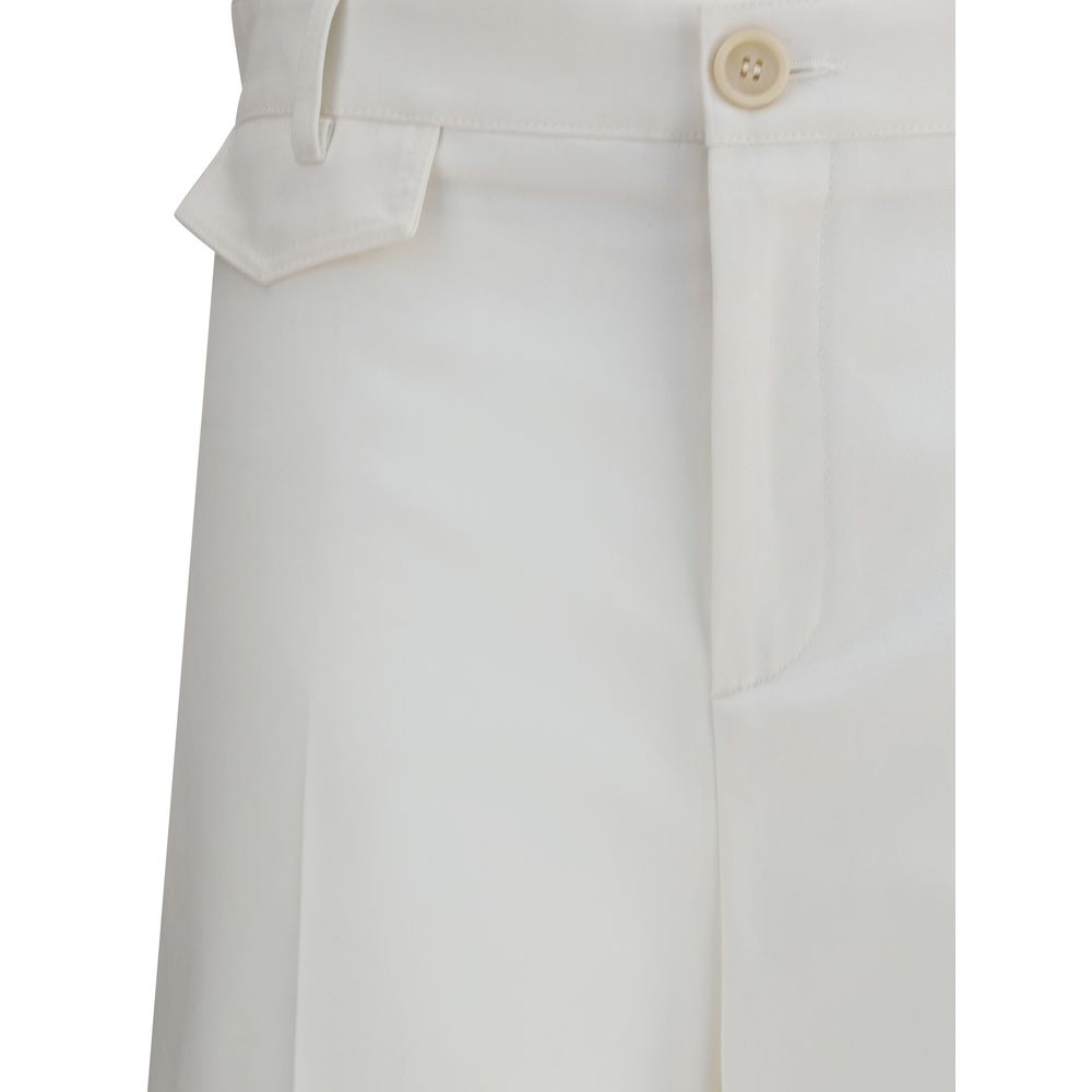 White Cotton Flared PantsChloé’s cotton Pants are a versatile piece with a casual style, perfect for any occasion. They feature a classic five-pocket flare pattern that combines functionality with an iconic, on-trend silhouette. The zip-and-button front c