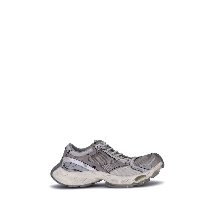 Gray Polyethylene Athletic SneakersBalenciaga’s Stapler Sneakers embody the brand’s unconventional and experimental spirit, combining deconstructed aesthetics and avant-garde details. The worn-effect design gives the shoe an intentionally worn-in look, wh