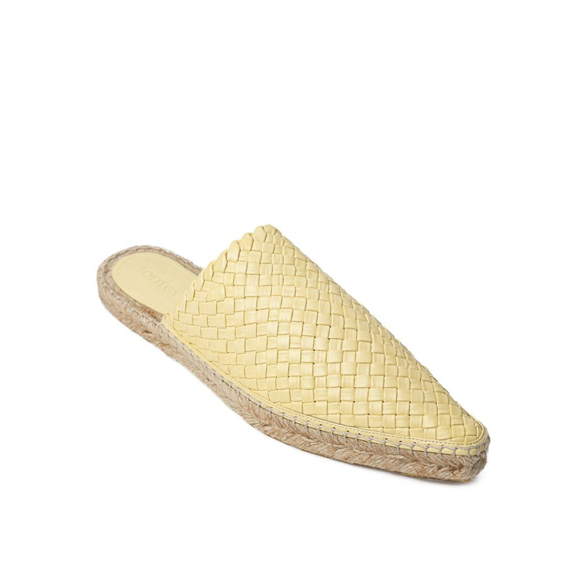 Yellow Leather EspadrilleLagoon Espadrilles in Yellow with Intreccio Bottega Veneta. Pointed toe, open back, light yellow upper with iconic intrecciato motif, woven rope sole, rubber details on the outside. Composition: 100% Leather Internal SKU: 25MG27 B