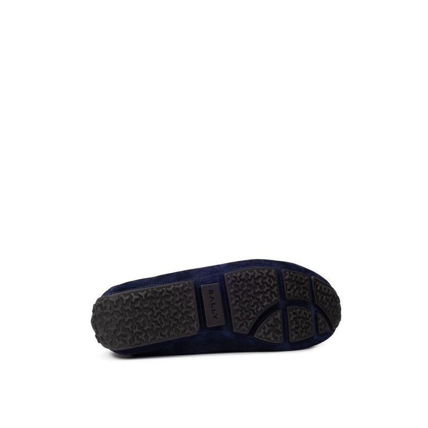 Blue Leather MoccassinBally Blue Suede Loafers with Logo. In blue suede, rounded toe, insole with logo, applied metal logo. Segmented rubber outsole. Size 8.5EU – 43IT Composition: 100% Leather Internal SKU: 25MG33Blue Leather Moccassin${tagsBallyAulae Bl