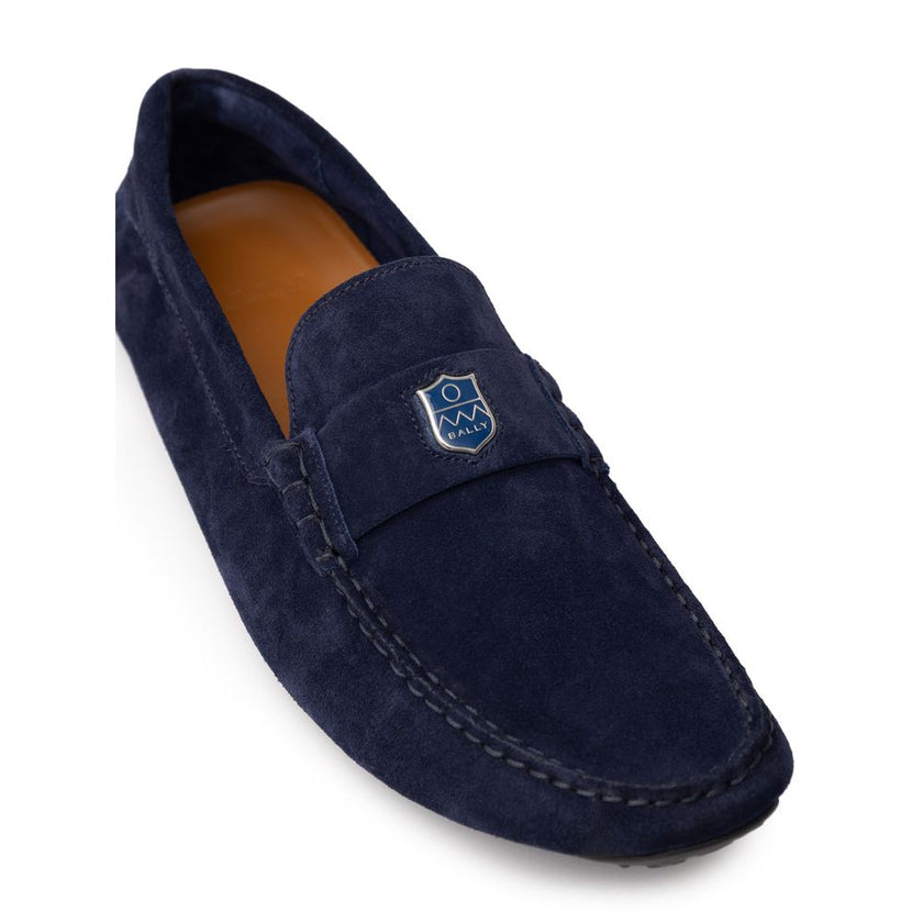 Blue Leather MoccassinBally Blue Suede Loafers with Logo. In blue suede, rounded toe, insole with logo, applied metal logo. Segmented rubber outsole. Size 8.5EU – 43IT Composition: 100% Leather Internal SKU: 25MG33Blue Leather Moccassin${tagsBallyAulae Bl
