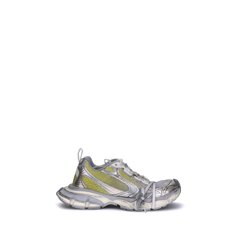 Yellow Polyethylene Athletic SneakersBalenciaga’s 3XL Sneakers are a true statement of style and innovation. The front closure with multiple laces and double tongue offer a bold, functional look, while contrasting mesh and mesh panels add dynamic, breatha