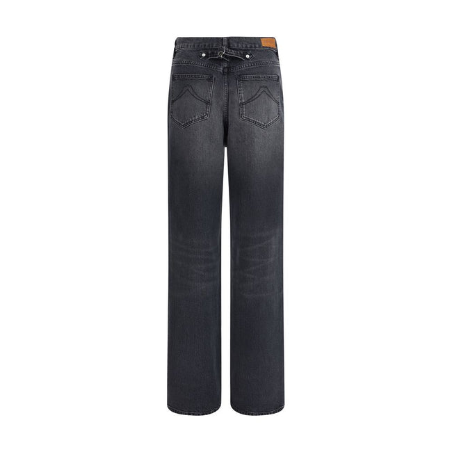 Black Cotton Straight-Leg JeansKenzo’s Futura Jeans reinterpret a denim classic with distinctive details and an urban aesthetic. Featuring a straight cut and the traditional five-pocket style, they feature a front zip and button fastening, belt loops at t