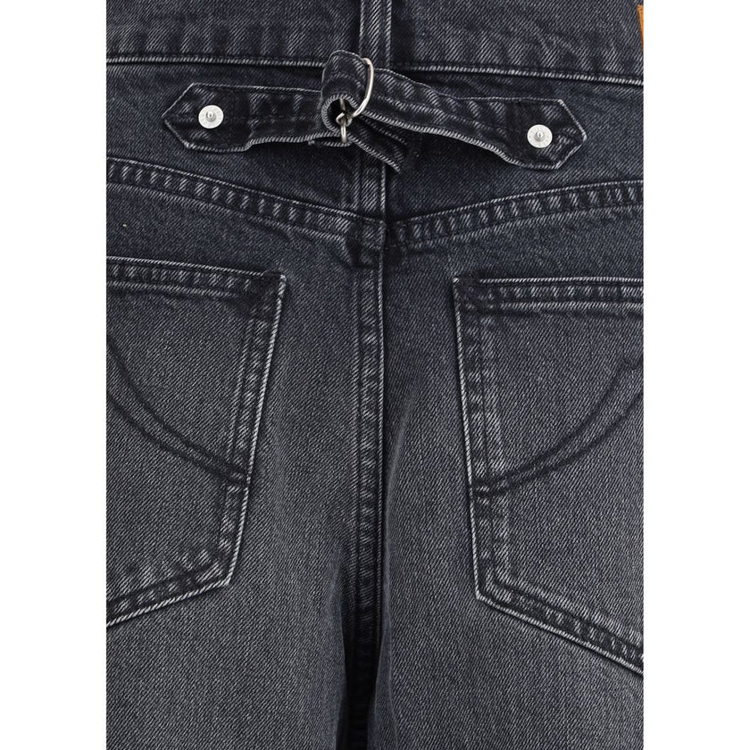 Black Cotton Straight-Leg JeansKenzo’s Futura Jeans reinterpret a denim classic with distinctive details and an urban aesthetic. Featuring a straight cut and the traditional five-pocket style, they feature a front zip and button fastening, belt loops at t