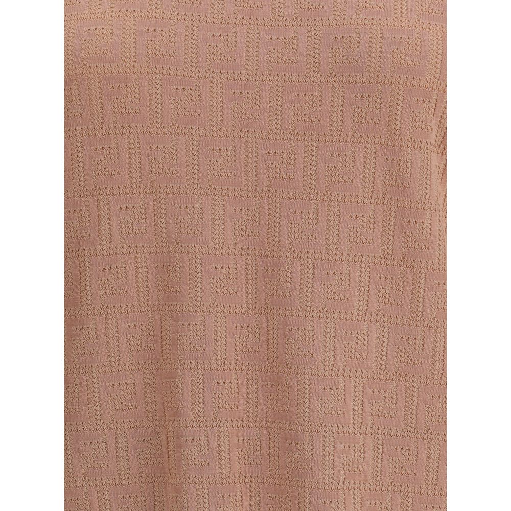 Multicolor Viscose T-ShirtFendi’s cotton T-Shirt represents the perfect meeting of comfort and iconic style. Made from high-quality cotton, it features a ribbed crew neck and hem with side slits, lending versatility to the design. The knit weave with the