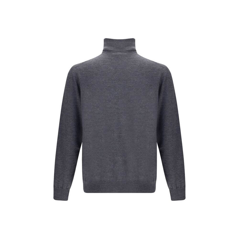Gray Wool TurtleneckWool turtleneck Sweater by Etro features a ribbed high neck that ensures warmth and comfort. The garment features a tone-on-tone embroidered Pegasus logo on the front, a refined detail that recalls the brand’s distinctive identity. Com