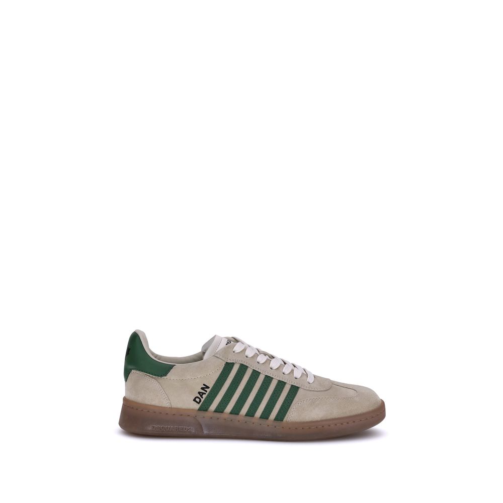 Green Calf Leather Bos Taurus Low Top SneakersDsquared2’s leather Boxer Sneakers combine comfort and urban style. The suede design, with a contrasting flat sole, offers a contemporary, on-trend look. Leather label detail on the heel adds a touch of unders