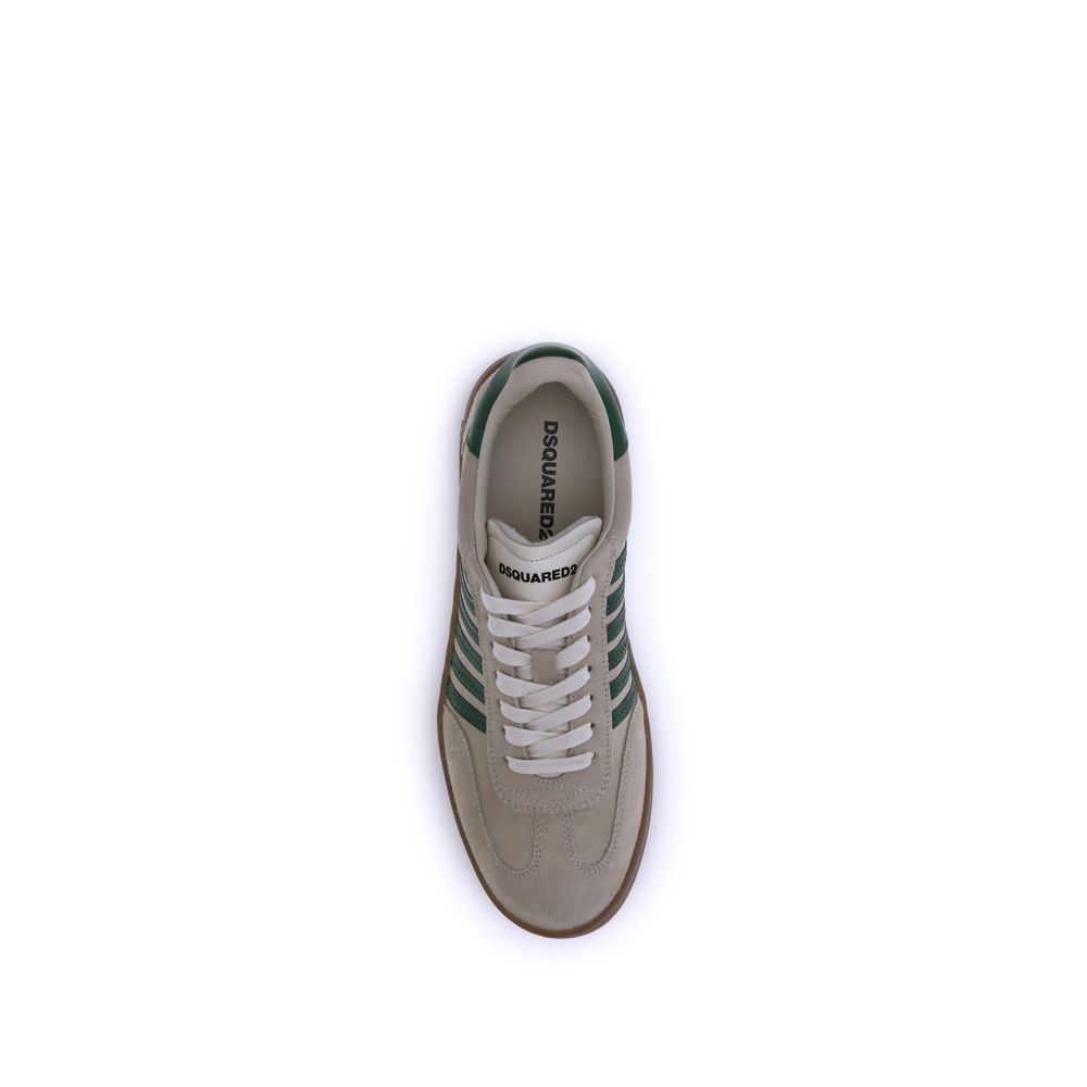 Green Calf Leather Bos Taurus Low Top SneakersDsquared2’s leather Boxer Sneakers combine comfort and urban style. The suede design, with a contrasting flat sole, offers a contemporary, on-trend look. Leather label detail on the heel adds a touch of unders