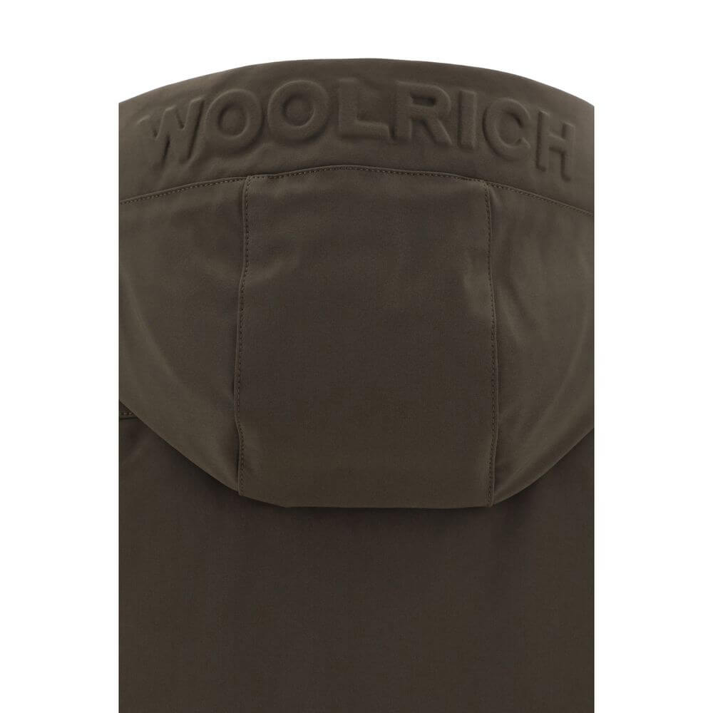 Green Polyester Shell JacketPacific Soft Jacket by Woolrich, hooded design, front closure by double-slider zipper, two side welt pockets with zipper, padded interior panel, monochrome pattern, regular fit. Season: AW25 Composition: 94% Polyester 6% Elasta