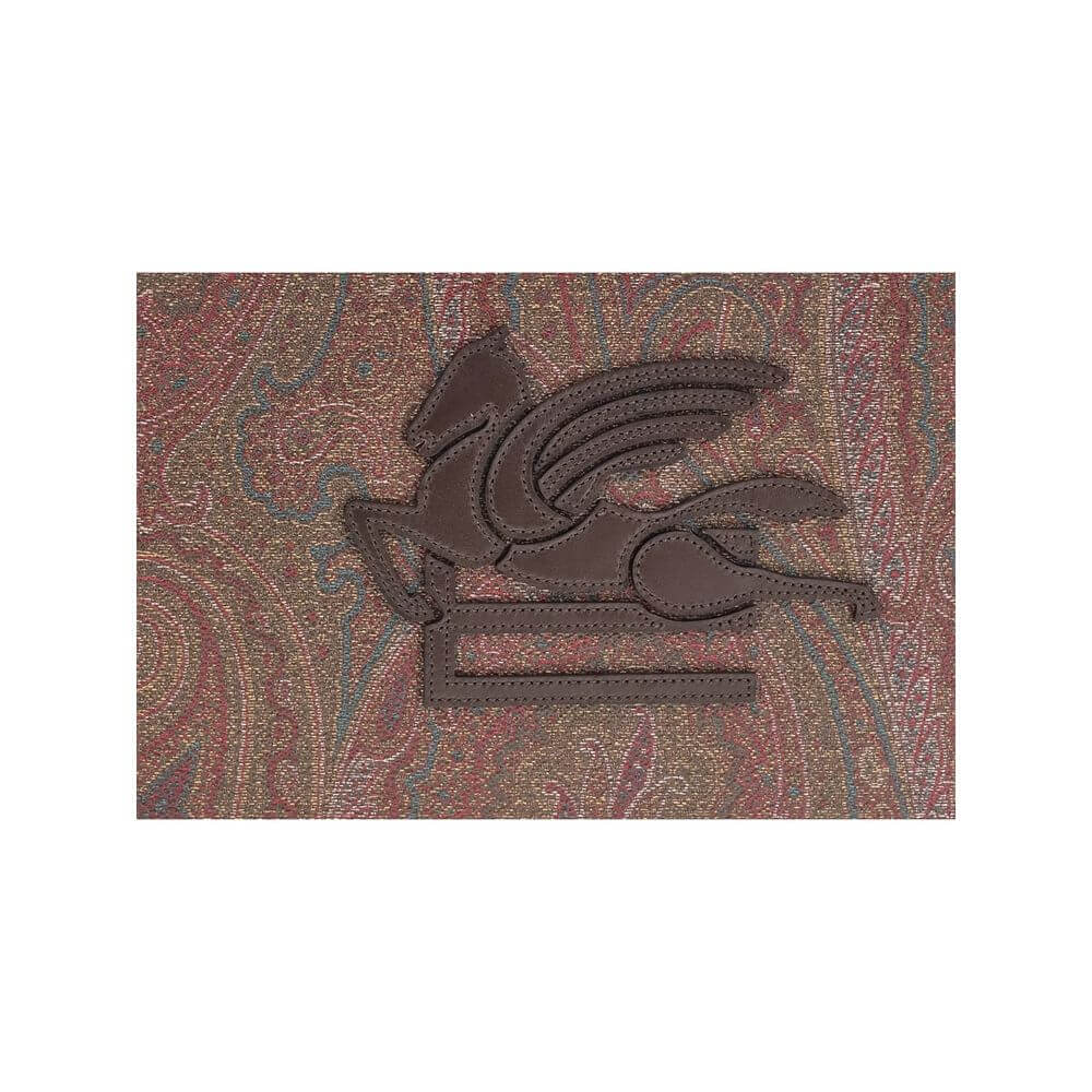 Multicolor Cotton Clutch BagThe Arnica Pouch by Etro is an elegant and distinctive accessory, crafted in the iconic Paisley jacquard fabric that celebrates the fashion house’s heritage. Embellished with the ETRO logo and the Pegasus embroidered on the fro