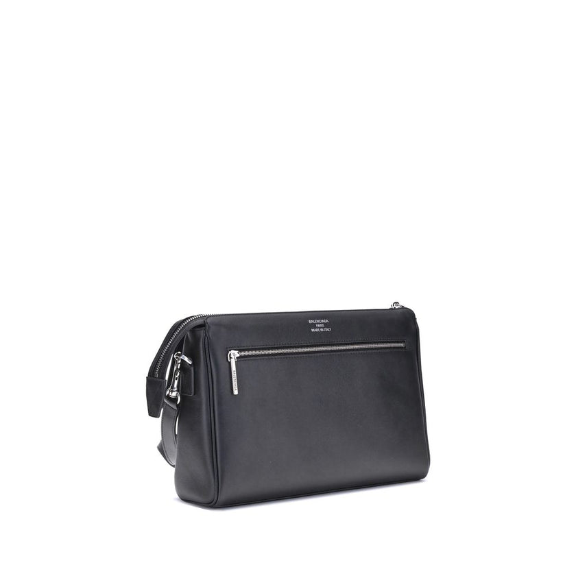 Black Calf Leather Bos Taurus Shoulder BagBalenciaga’s Bel Air small Shoulder Bag combines functionality and contemporary style in a compact and versatile design, perfect for carrying on the shoulder or cross-body. Crafted with thoughtful details, it feat
