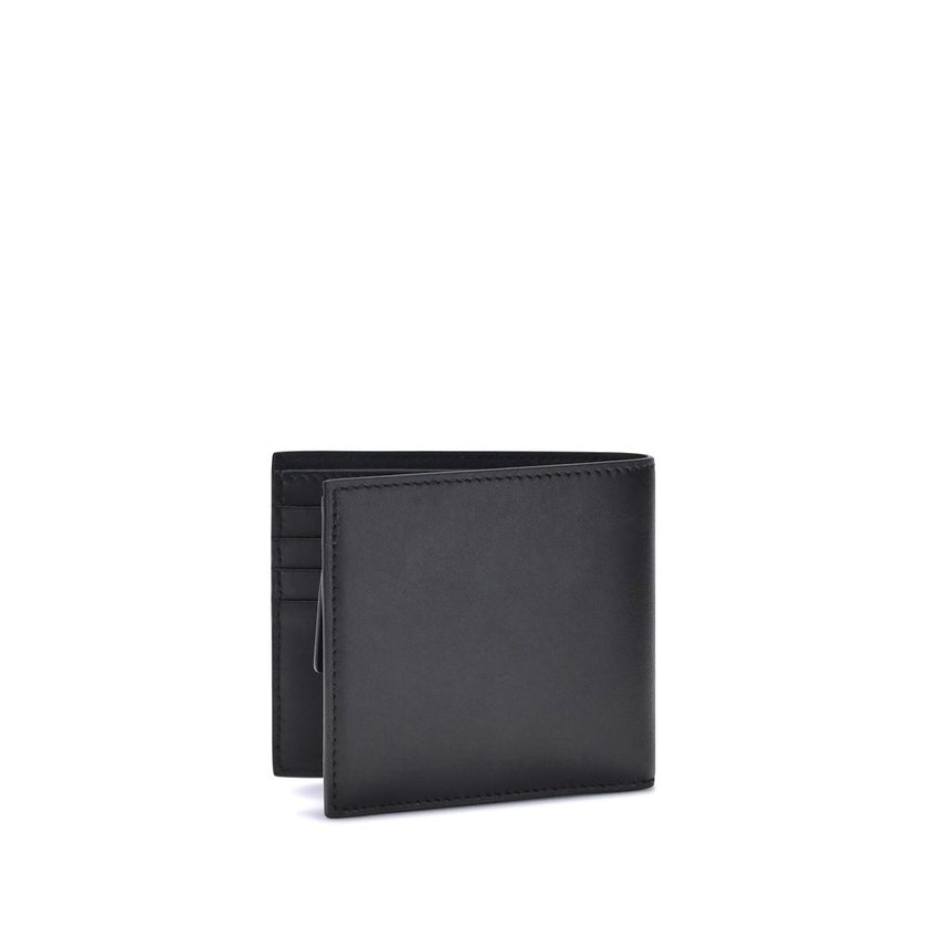 Black Calf Leather Bos Taurus WalletThe Dsquared2 bifold Wallet combines practicality and essential style. Made with a compact and functional design, it features the logo in low relief on the front. Inside, it offers four card slots, a space for banknotes