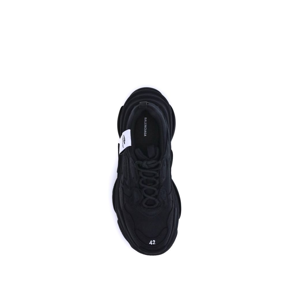 Black Fabric Chunky SneakersFabric Sneakers by Balenciaga, a contemporary model that combines comfort and bold style. Characterized by a round toe and a front lace-up closure, they feature pull tabs on the tongue and heel for easy on and off. The logo pri