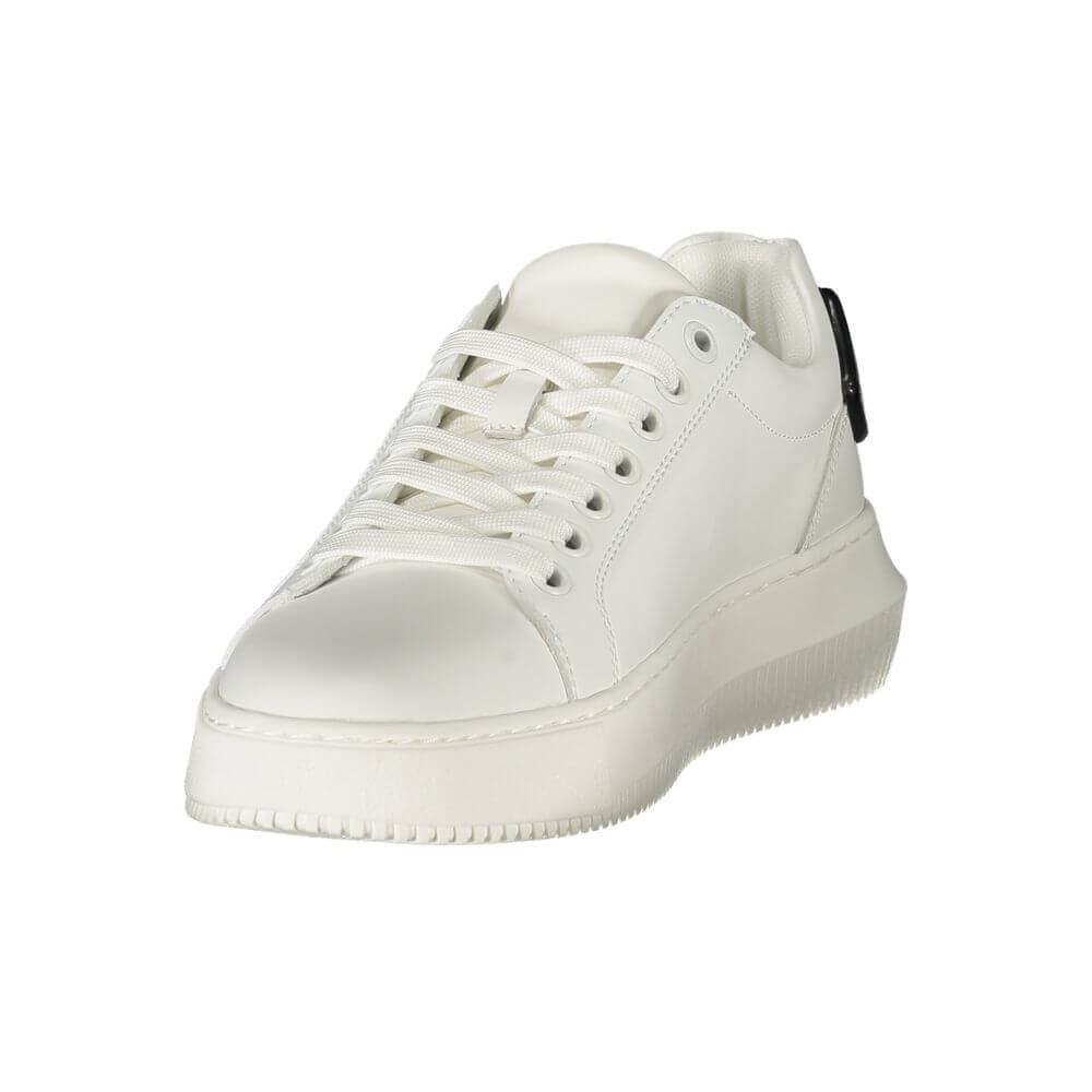 White Leather Women SneakerStep into the realm of sleek sophistication with Calvin Klein’s latest rendition of urban elegance. These sports shoes, with their crisp white demeanor accented by bold black contrasts, are more than just footwear; they’re a sta