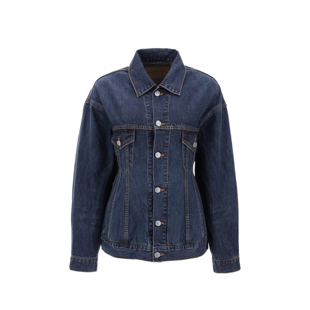 Blue Cotton Denim JacketDescription: – Composition: 100% Cotton – Dry clean – Regular fit – Button cuffs – Japanese denim – 6 buttons on the front – 2 buttoned pockets on the chest – 2 cut pockets – Adjustable buttoning at the waist – Jean buttons with Ba