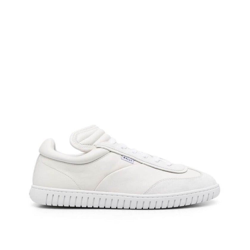 White Calfskin Low Top SneakersDescription: – Composition: 100% calf leather – Inner: Fabric – Insole: Leather – Sole: Rubber – Suede detail – Round toe – Small logo detail – Front lace-up closure – Made in Italy – Gender: MEN –White Calfskin Low Top Snea