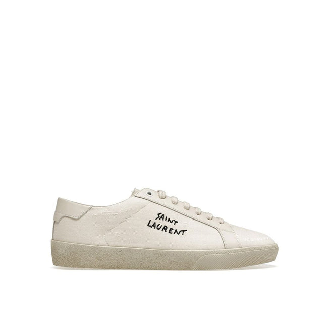 White Canvas Low Top SneakersDescription: – Composition: 100% Canvas – Inner: 100% Leather – Insole: 100% Leather – Sole: 100% Rubber – Round toe – Embroidered logo detail – Lace-up fastening – Made in Italy – Gender: WOMEN –White Canvas Low Top Sneakers$