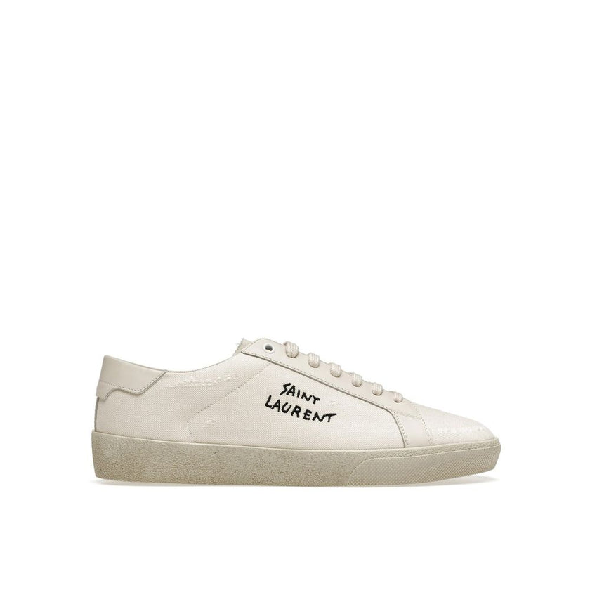 White Canvas Low Top SneakersDescription: – Composition: 100% Canvas – Inner: 100% Leather – Insole: 100% Leather – Sole: 100% Rubber – Round toe – Embroidered logo detail – Lace-up fastening – Made in Italy – Gender: WOMEN –White Canvas Low Top Sneakers$