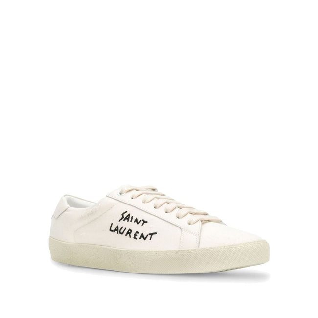 White Canvas Low Top SneakersDescription: – Composition: 100% Canvas – Inner: 100% Leather – Insole: 100% Leather – Sole: 100% Rubber – Round toe – Embroidered logo detail – Lace-up fastening – Made in Italy – Gender: WOMEN –White Canvas Low Top Sneakers$