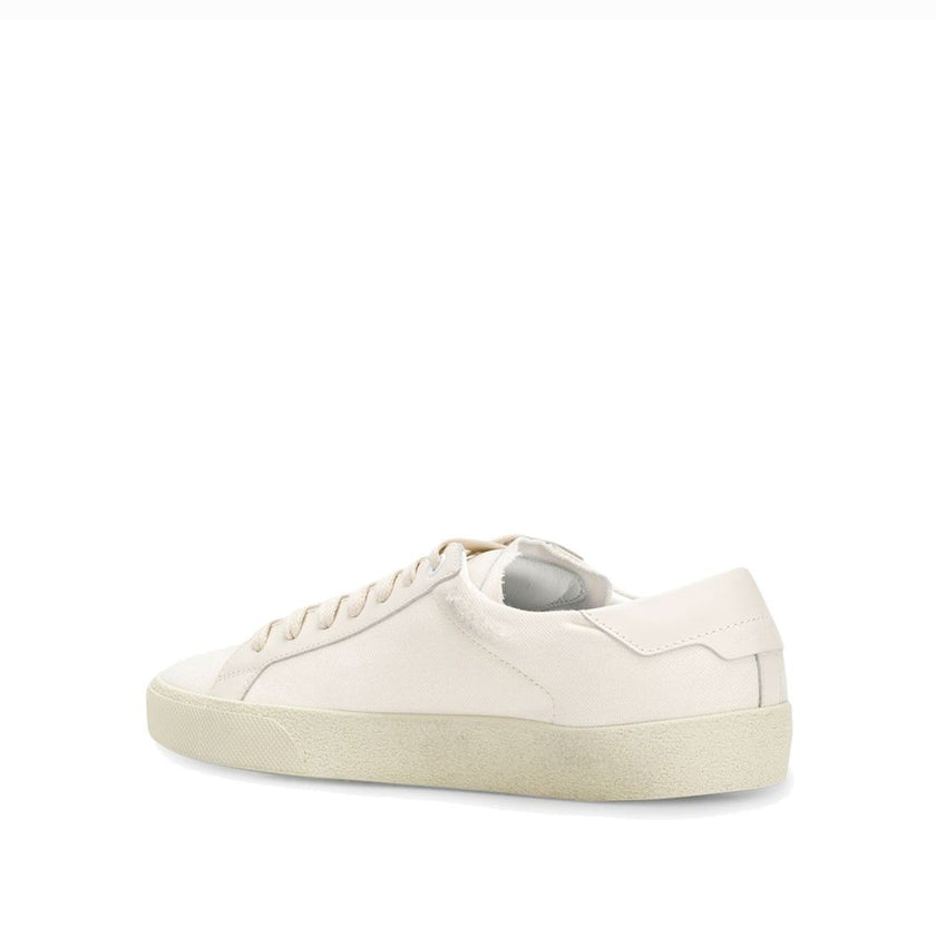 White Canvas Low Top SneakersDescription: – Composition: 100% Canvas – Inner: 100% Leather – Insole: 100% Leather – Sole: 100% Rubber – Round toe – Embroidered logo detail – Lace-up fastening – Made in Italy – Gender: WOMEN –White Canvas Low Top Sneakers$