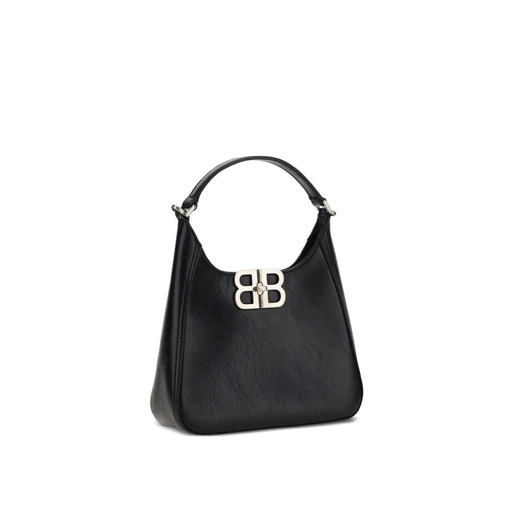 Black Lamb Leather Shoulder BagDescription: – Composition: 100% Lamb Leather – Detachable shoulder strap – Embossed logo detail – Front twist closure – Made in Italy – Gender: WOMEN – Size & Fit: Height 15 cm; Width 20 cm; Depth 7 cmBlack Lamb Leather Sho