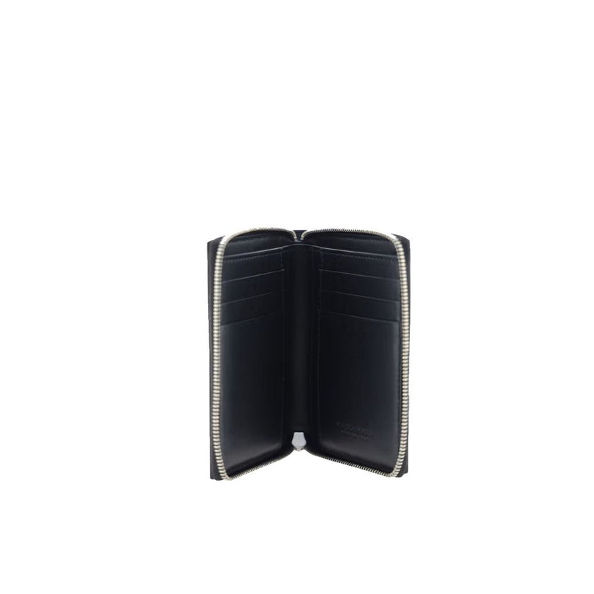 Black Calfskin WalletDescription: – Composition: 100% calf leather – Embossed logo detail – Intreccio weave – Six card slots – Zip closure – Made in Italy – Gender: MEN – Size & Fit: Lenght: 12 cm. Heigth: 9 cm.Black Calfskin Wallet${tagsBottega VenetaAul