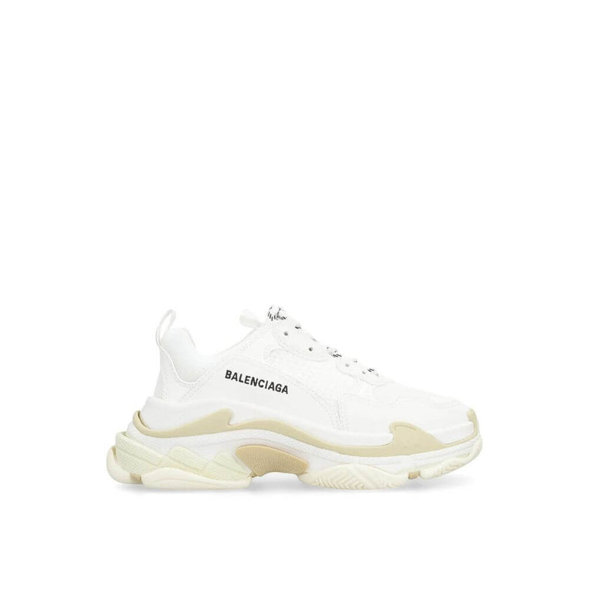 White Calfskin Chunky SneakersDescription: – Composition: 100% calf leather – Inner: Fabric – Insole: Fabric – Sole: Rubber – Round toe – Branded insole – Front lace-up closure – Mesh inserts – Maxi sole – Embroidered logo on the side – Made in China – Ge