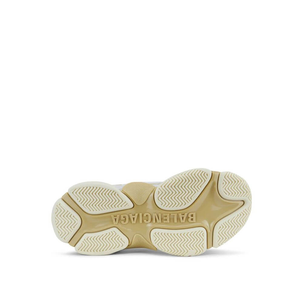 White Calfskin Chunky SneakersDescription: – Composition: 100% calf leather – Inner: Fabric – Insole: Fabric – Sole: Rubber – Round toe – Branded insole – Front lace-up closure – Mesh inserts – Maxi sole – Embroidered logo on the side – Made in China – Ge