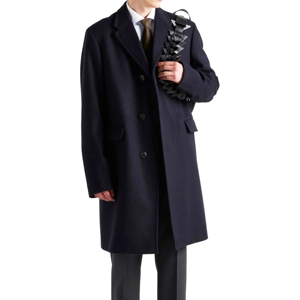 Wool CoatDescription: – Composition: 100% Wool – Long sleeves – Fully lined – One back vent – Straight hem – Single-breasted – Specialist wash – Two side flap pockets – Classic reverse – Back triangle logo detail – Made in Italy – Gender: MEN –Wool Coat${