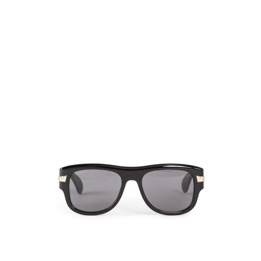 Black Acetate SunglassesDescription: – Composition: 100% Acetate – 100% UVA/UVB protection – Shiny black acetate frame – Made in Japan – Gender: MEN – Size & Fit: Temple length: 145mm, lens height: 44mm, nose bridge length: 19mm Frame height: 5.2cm; Frame