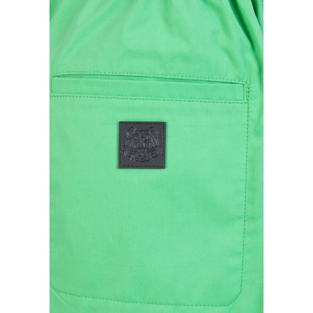 Green Cotton ShortsDescription: – Composition: 100% Cotton – Elasticated waist – Two side pockets – Machine wash – Two back pockets – Back logo Patch – Removable belt – Made in Portugal – Gender: MEN –Green Cotton Shorts${tagsKenzoAulae Green Cotton Short