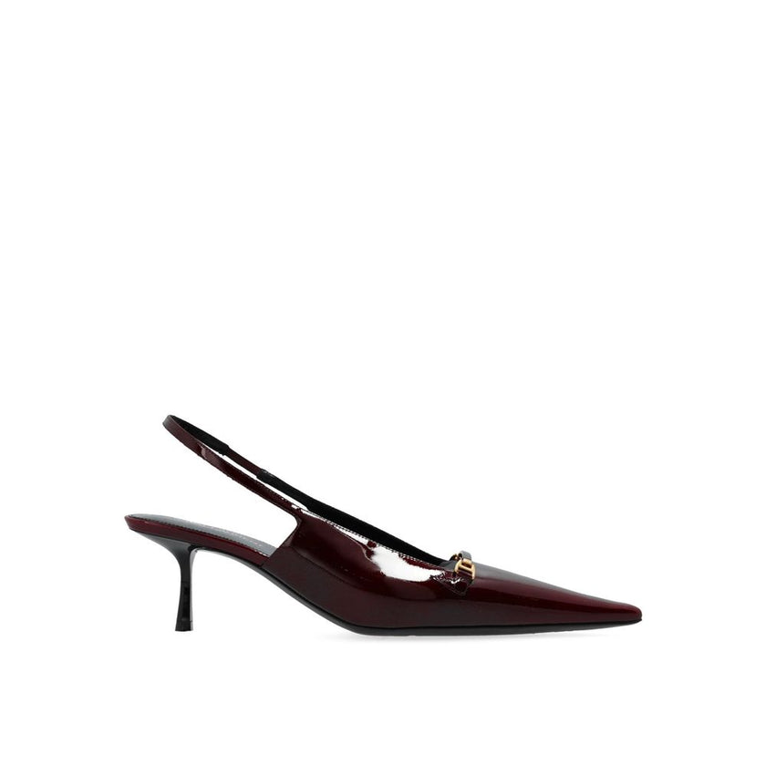 Burgundy Calfskin Mid Heel PumpsDescription: – Composition: 100% calf leather – Inner: Leather – Insole: Leather – Sole: Leather – Pointed toe – Patent effect – Elastic back insert – Branded insole – Heel 7 cm – Open back – Gold-tone metal hardware – Mid-
