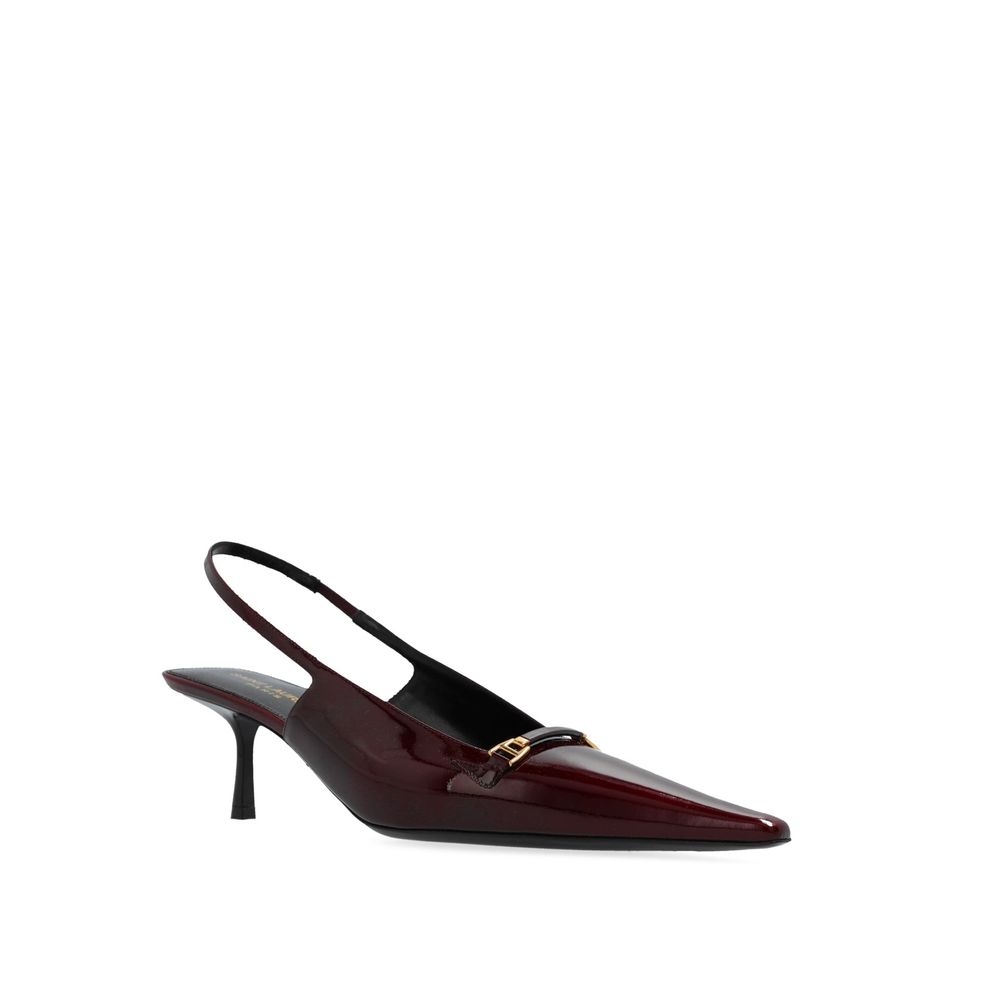 Burgundy Calfskin Mid Heel PumpsDescription: – Composition: 100% calf leather – Inner: Leather – Insole: Leather – Sole: Leather – Pointed toe – Patent effect – Elastic back insert – Branded insole – Heel 7 cm – Open back – Gold-tone metal hardware – Mid-