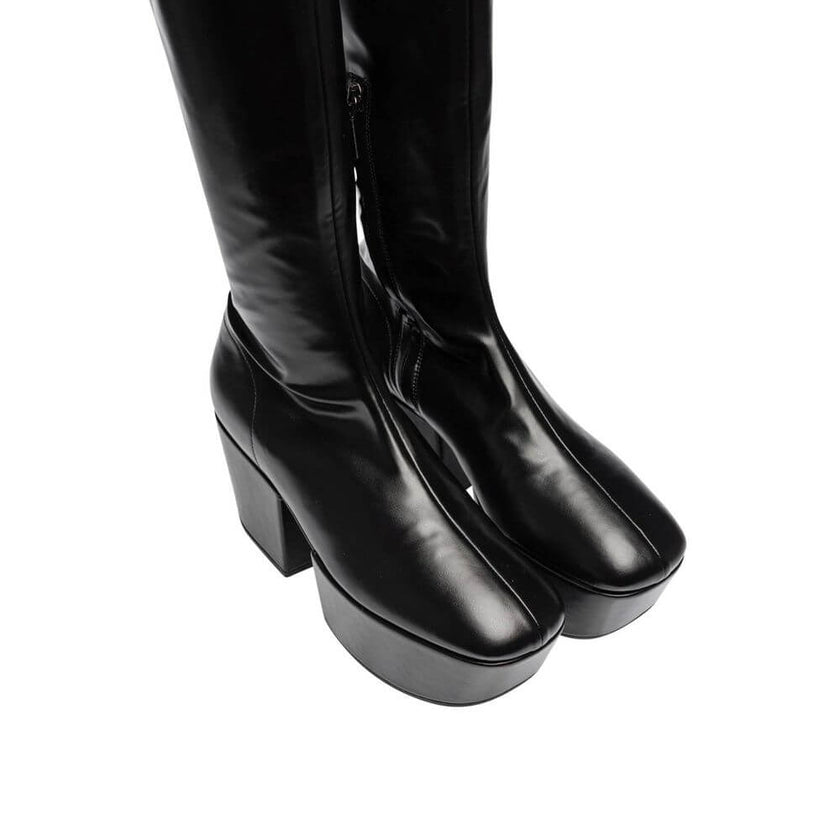 Black Calfskin Over The KneeDescription: – Composition: 100% calf leather – Leather lining and insole – Rubber sole – Rounded toe – Slip on – Side zip fastening – Contrast logo detail – Heel 7 cm / 2,75 in – Made in Italy –Black Calfskin Over The Knee${ta