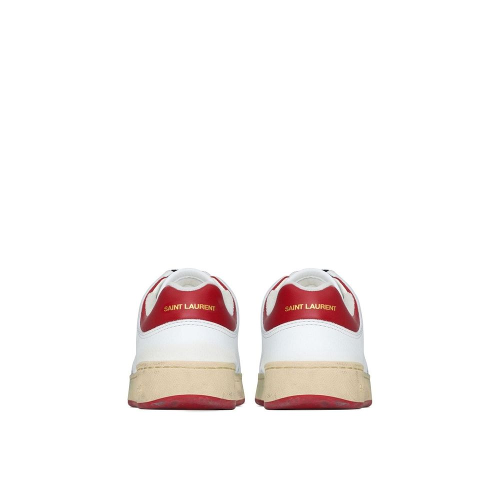 White Calfskin Low Top SneakersDescription: – Composition: 100% calf leather – Inner: Leather – Insole: Leather – Sole: Rubber – Round toe – Perforated detail – Front lace-up closure – Side and back logo detail – Distressed & dirty effects – Any imperfect