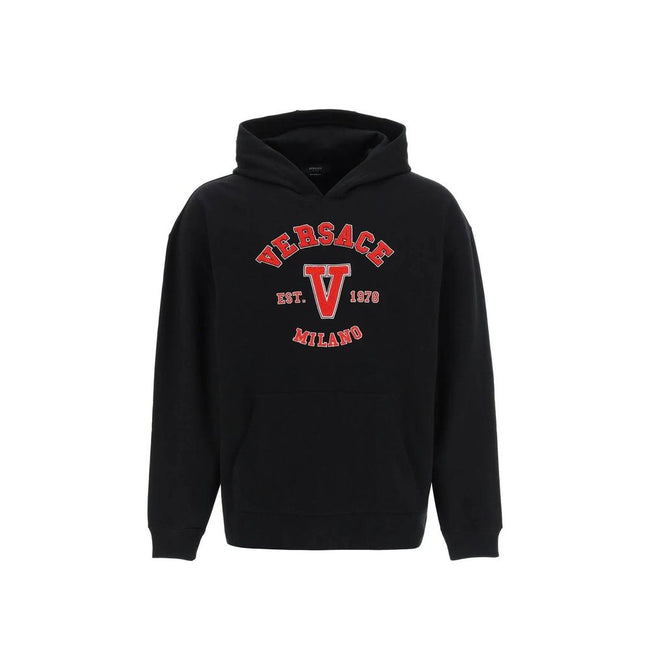 Black Cotton SweatshirtDescription: – Composition: 100% Cotton – Ribbed trims – Machine wash – Kangaroo pocket – Front logo relief – Non detachable hood – Gender: MEN –Black Cotton Sweatshirt${tagsVersaceAulae Varsity Hooded Sweatshirt VersaceAulae Varsit
