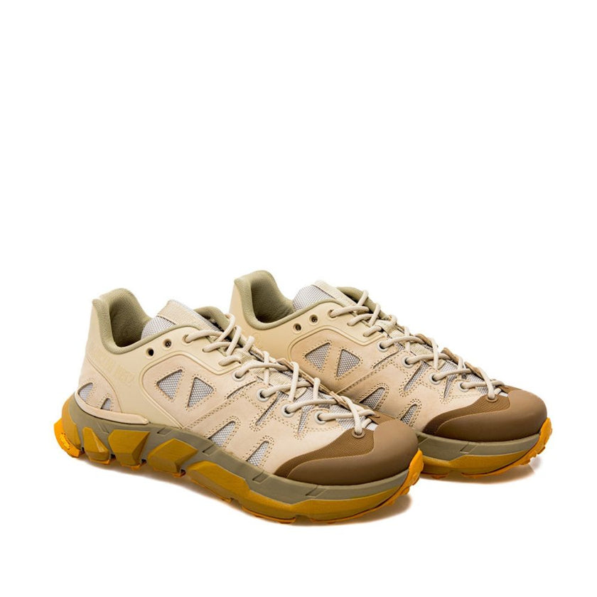 Beige Polyamide Athletic SneakersDescription: – Composition: 100% Polyamide – Inner: Polyamide – Insole: Polyamide – Sole: Rubber – Round toe – Front lace-up closure – Side logo detail – Logo on the tongue – Made in Italy – Gender: MEN –Beige Polyamide At