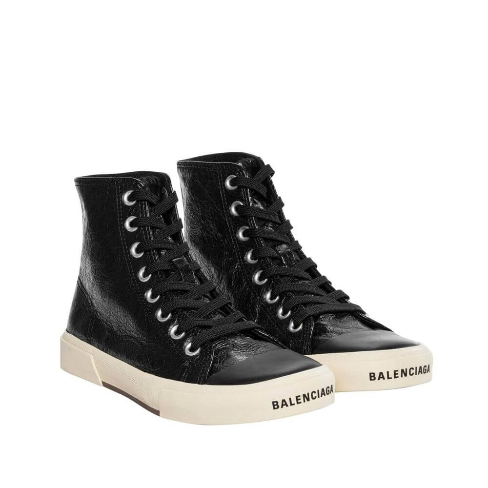 Black Calfskin High Top SneakersDescription: – Composition: 100% calf leather – Canvas Lining – Rubber sole – Rounded toe – Lace-up fastening – Contrast logo detail – Made in Italy –Black Calfskin High Top Sneakers${tagsBalenciagaAulae Paris Leather Sneak