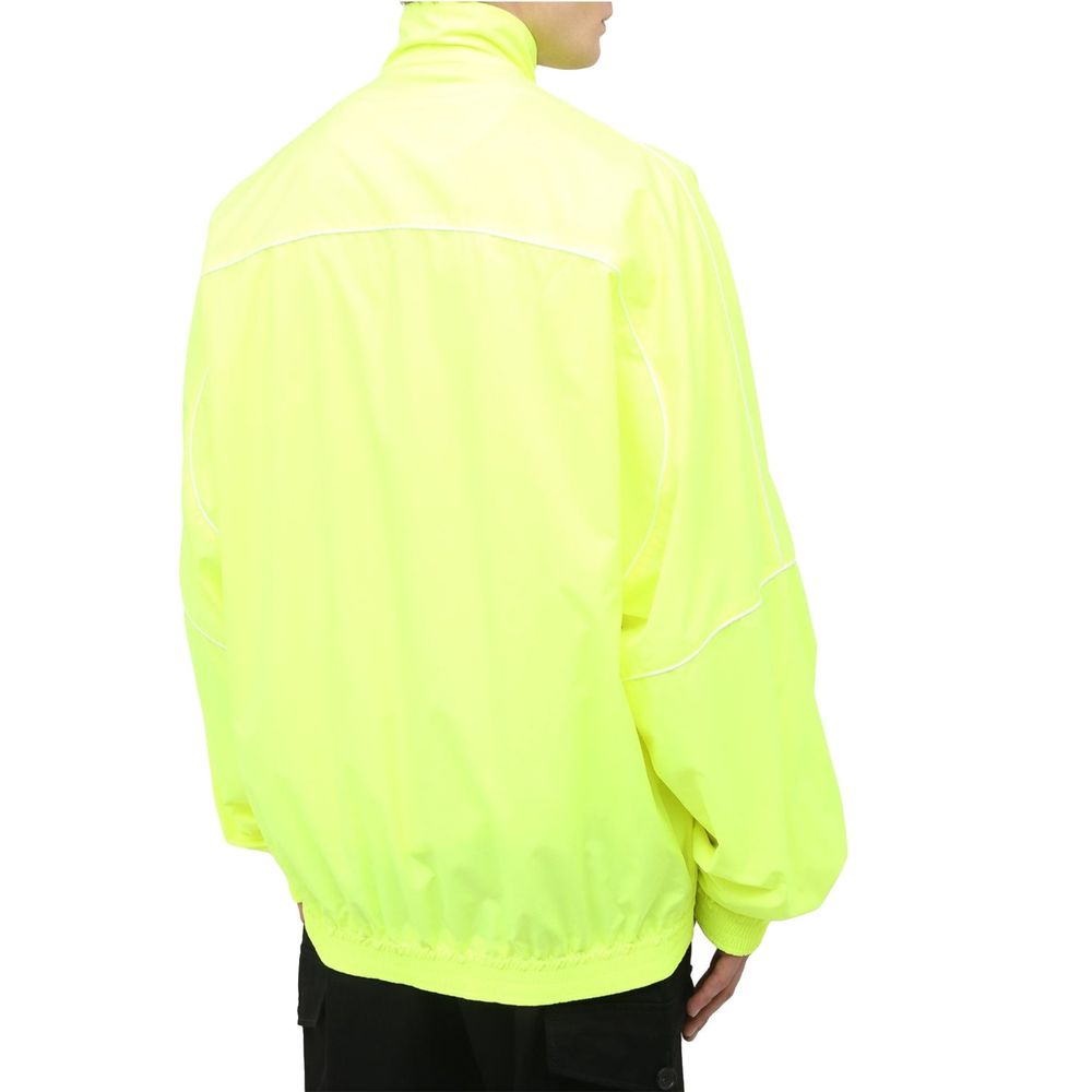 Yellow Polyamide BomberDescription: – Composition: 100% Polyamide – Embroidered logo detail – Front zip closure – Machine wash (delicate) – Elasticated hem and cuffs – Size & Fit: Model is 1.88m wearing size 48Yellow Polyamide Bomber${tagsBalenciagaAulae